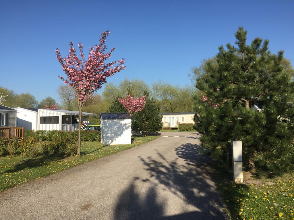 Camping Caravaning Les Cerisiers Berck Sur Mer Verton ภายนอก รูปภาพ