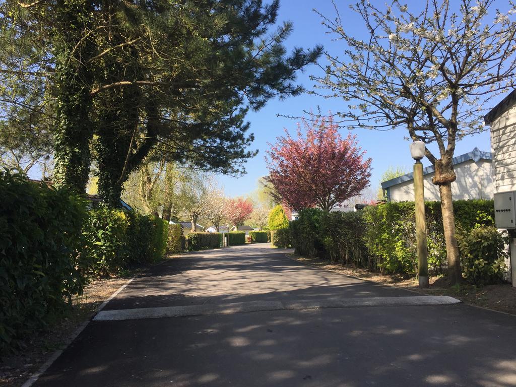 Camping Caravaning Les Cerisiers Berck Sur Mer Verton ภายนอก รูปภาพ