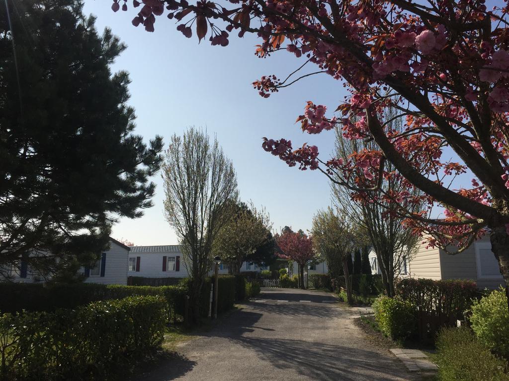 Camping Caravaning Les Cerisiers Berck Sur Mer Verton ภายนอก รูปภาพ
